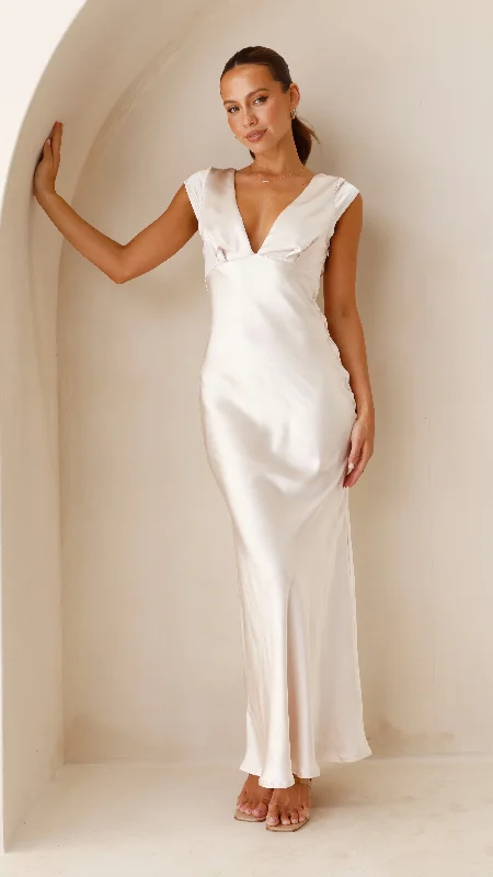 Weekend Specials Galore Amelia Maxi Dress - Champagne